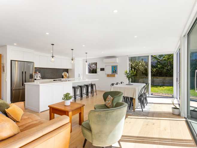 16 Ross Street, Roslyn