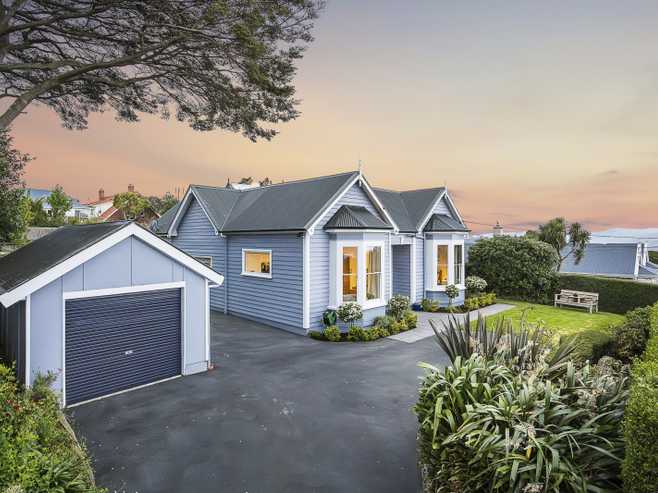 16 Ross Street, Roslyn