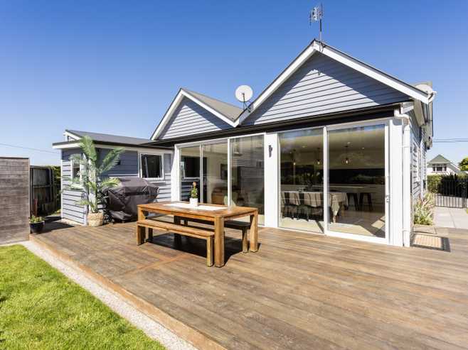 16 Ross Street, Roslyn