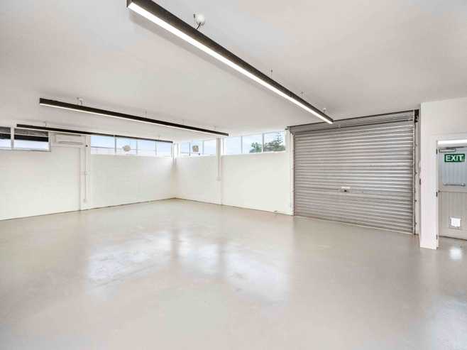 FREEHOLD INVESTMENT WITH ATTRACTIVE RETURNS
