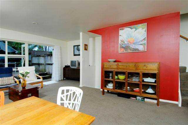 13/57 Gladstone Road, Northcote