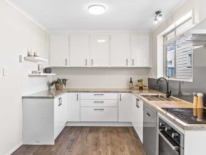 B/24 Douglas Street, Saint Kilda
