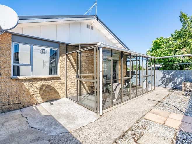 B/24 Douglas Street, Saint Kilda