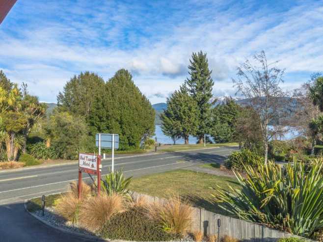 Rare Te Anau Lakefront Motel FHGC Investment