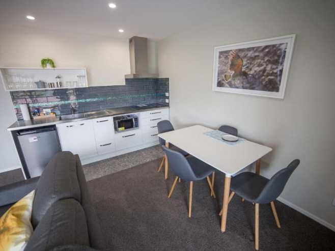 Rare Te Anau Lakefront Motel FHGC Investment