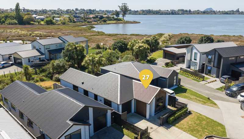 27 Tangaroa Place, Poike