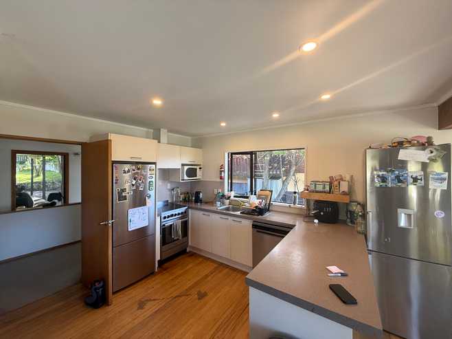 8 Avalon Crescent, Fernhill/Sunshine Bay