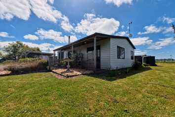 Manawatu / Whanganui - Address withheld