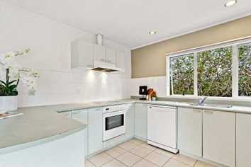 39A Central Park Drive, Te Atatu South