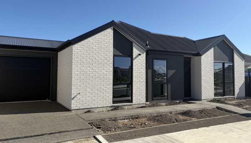 7b Silvergrass Way, Rolleston