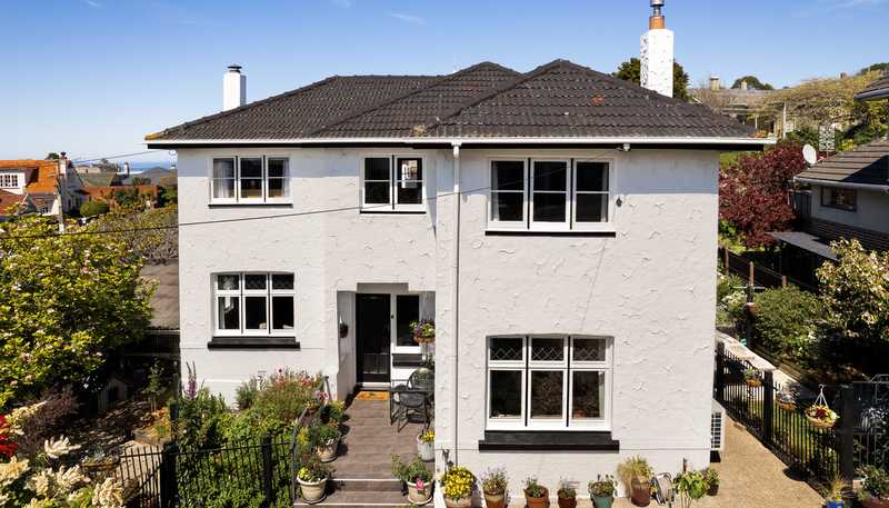 2 Jubilee Street, Belleknowes
