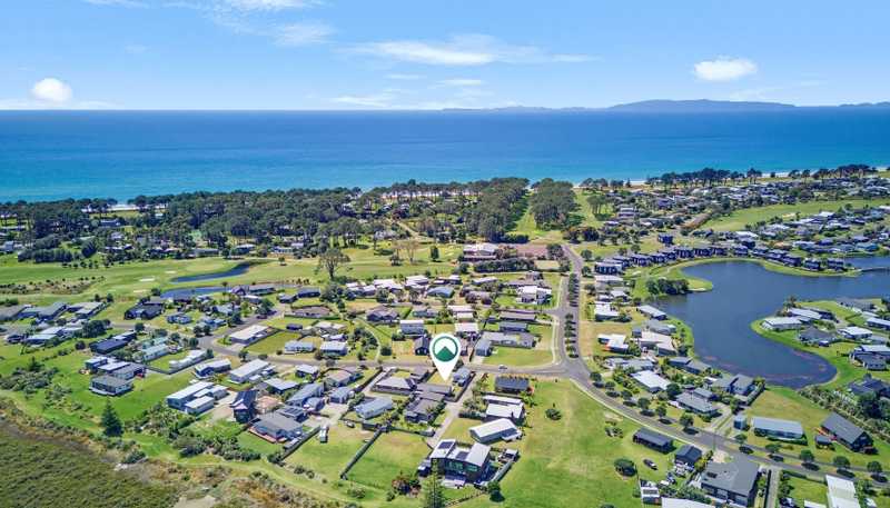 113 Kelly Jade Avenue, Matarangi