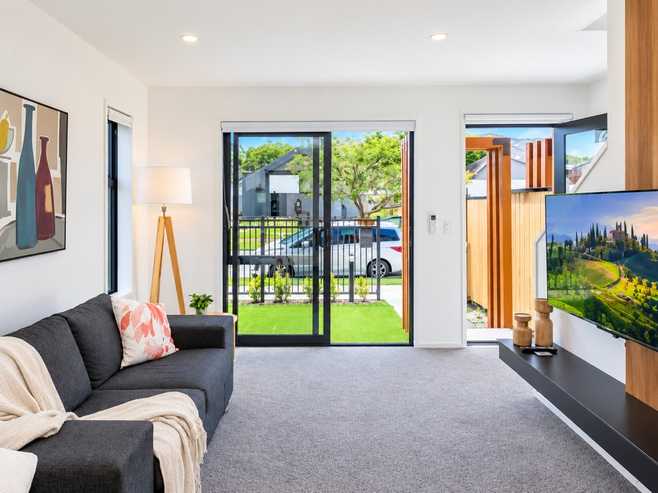 1/14 Biddle Crescent, Taita