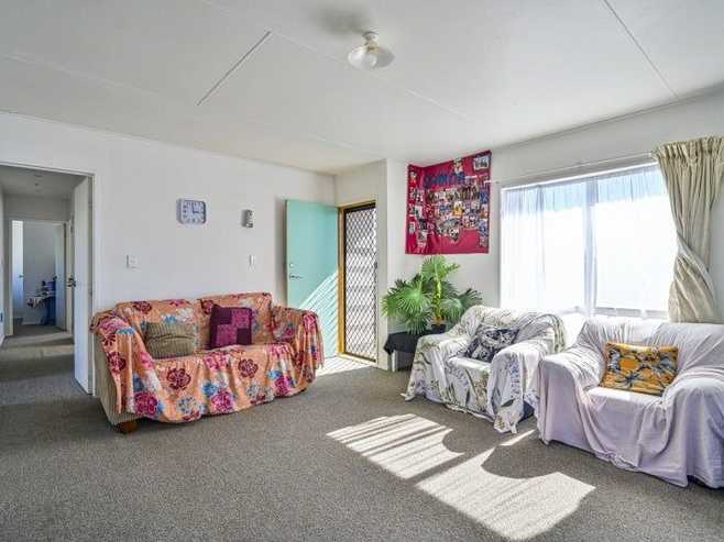 a/8 Arklow Place, Flaxmere