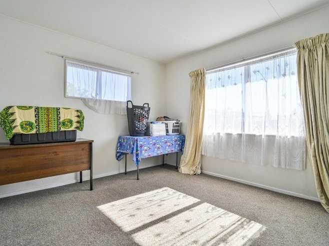 a/8 Arklow Place, Flaxmere