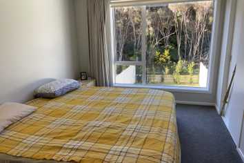 33 Te Ara O Puakawe, Wainuiomata