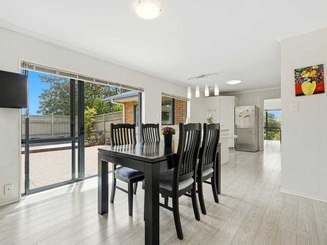 33 Vanderbilt Parade, Albany