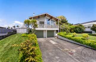 12 Lakeside Drive, Pahurehure