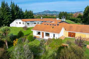210 Tirohanga Road, NORTH TAIERI