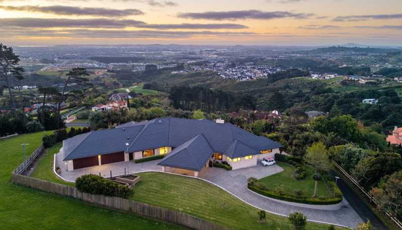 549 Redoubt Road, Flat Bush
