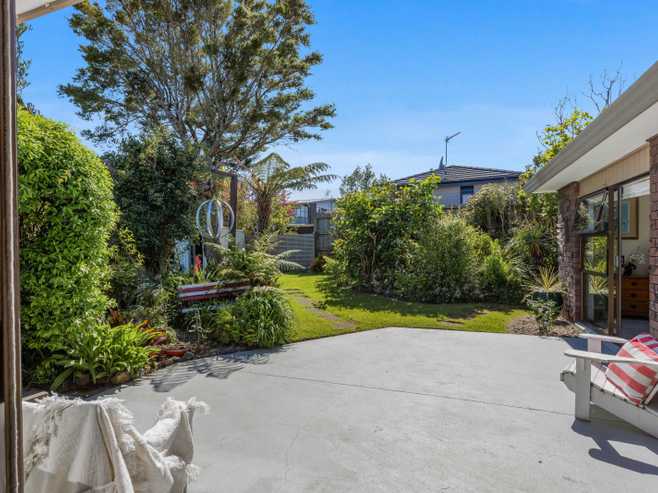 15 Edgewater Grove, Orewa