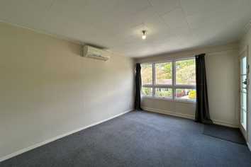 2/20 Deller Grove, Silverstream