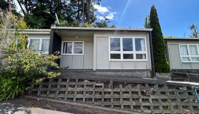 2/20 Deller Grove, Silverstream