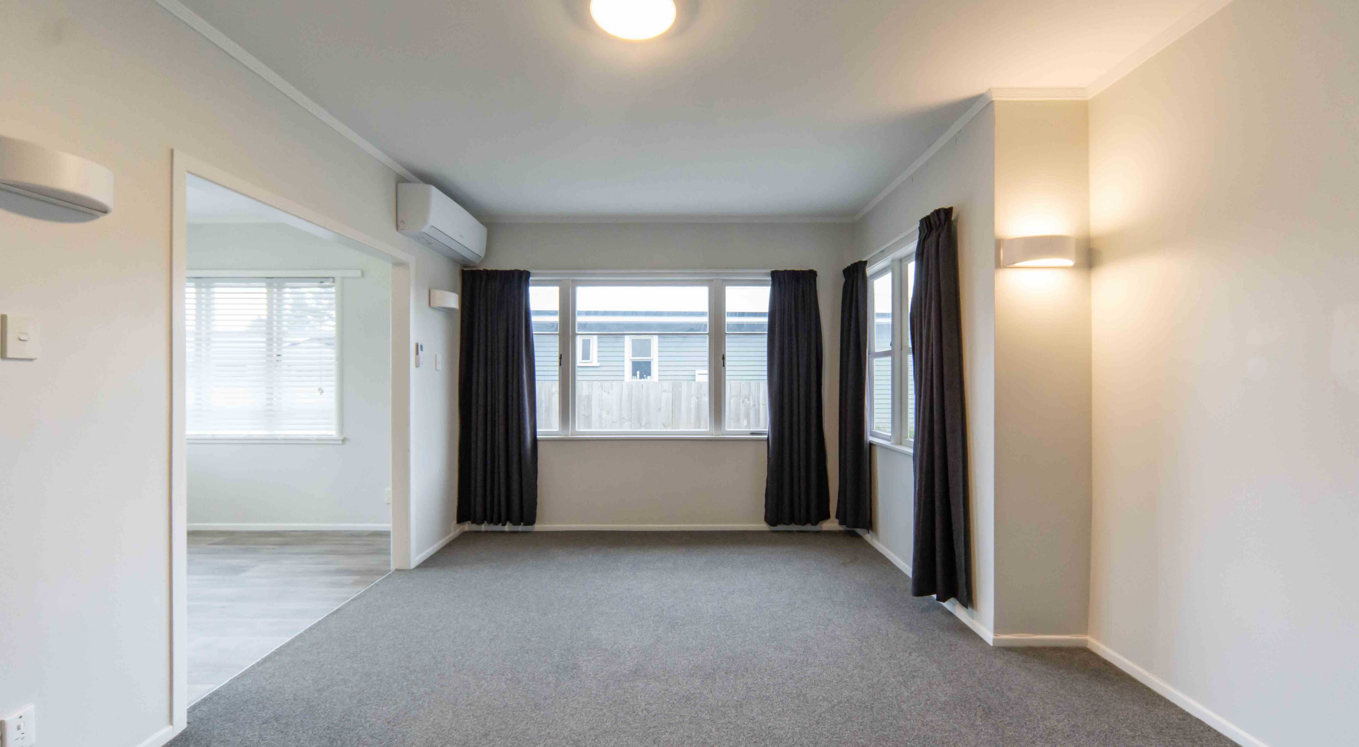 Photo Garaf 19 Fox Street, Hamilton East, Hamilton City - For Rent - realestate.co.nz