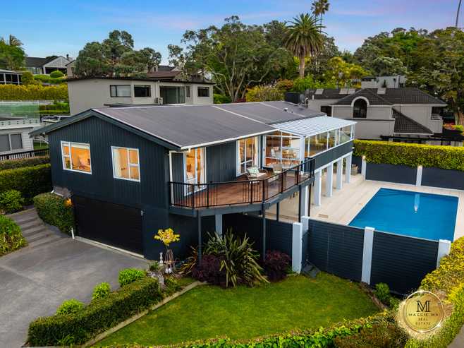 16 Burford Place, Mellons Bay