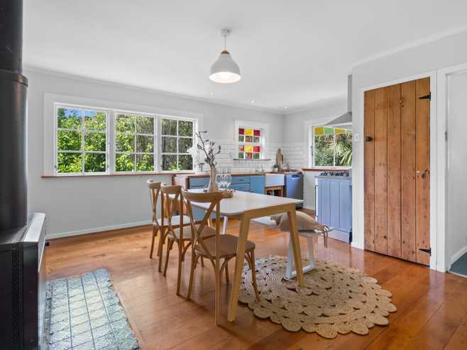 32 Russell Road, Kensington
