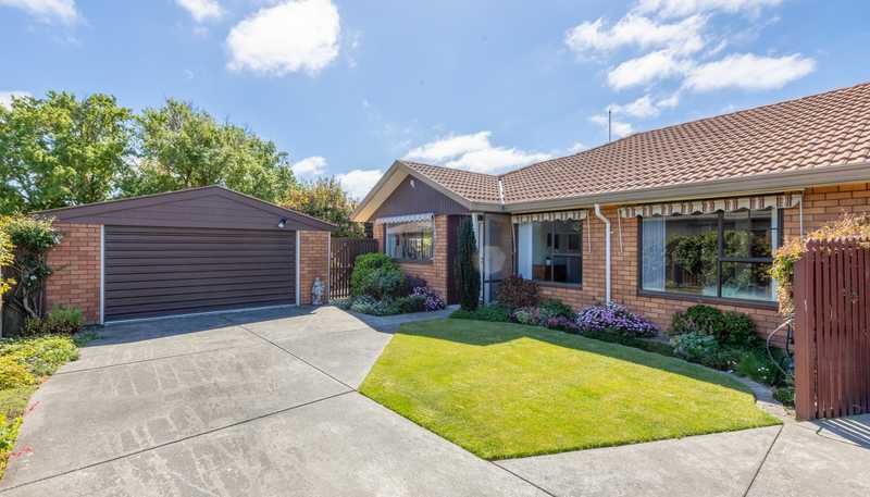 2/51 Solomon Avenue, Redwood