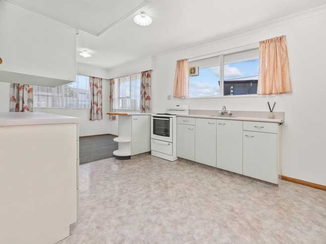 26 Featherston Street, Levin