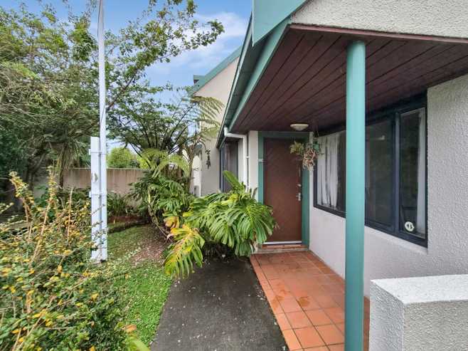 25 McBain Grove, Avalon