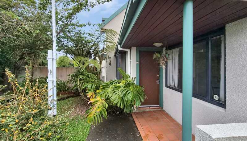 25 McBain Grove, Avalon