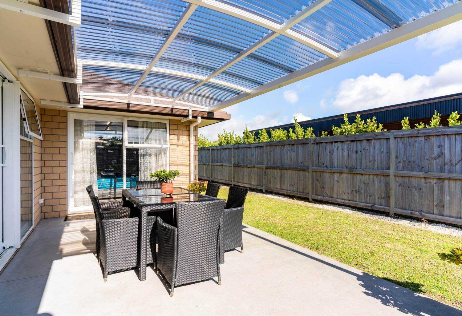 Photo Garaf 21 Longview Street, Mangawhai, Kaipara - For Rent - realestate.co.nz