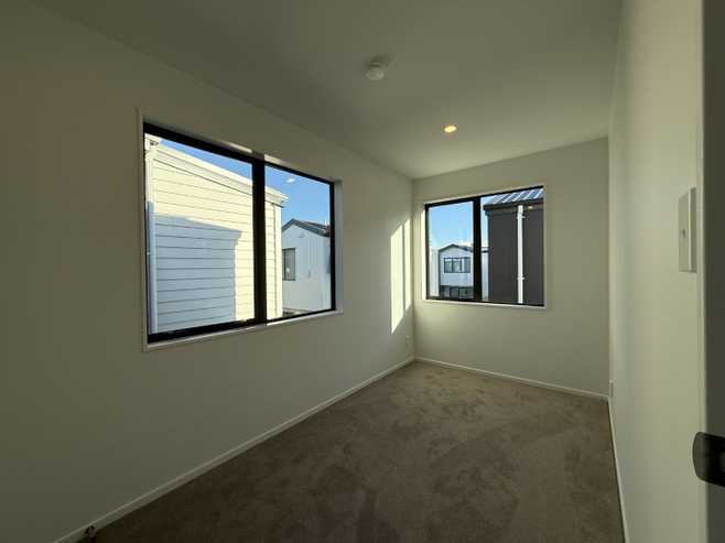 24/239 Porchester Road, Takanini