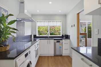 9C Muri Road, Pukerua Bay