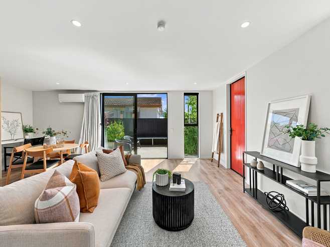 1/42 Dickens Street, Addington