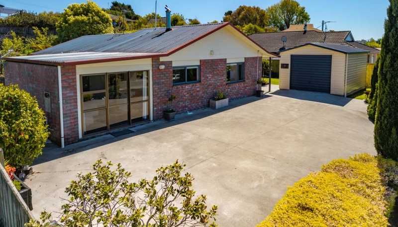 6 Perry Way, Mapua