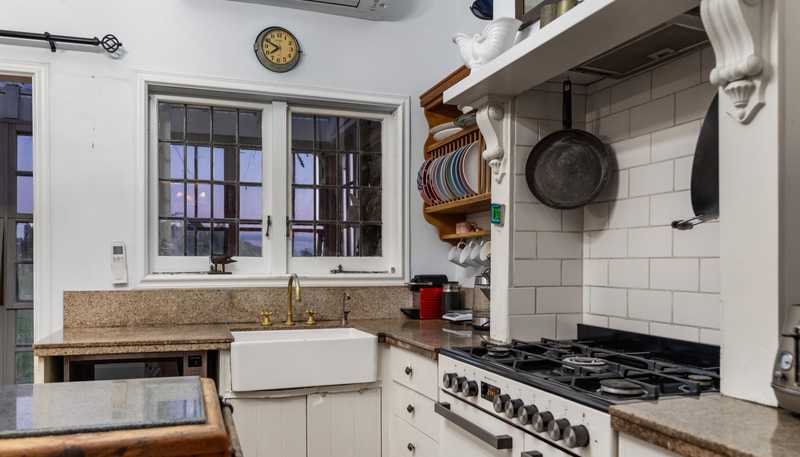 15 Kimber Road, Bombay