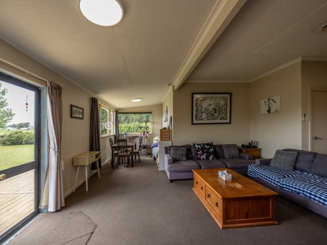 1A A'court Street, Sanson