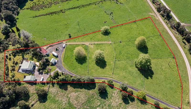 152 Moewai Road, Whitianga