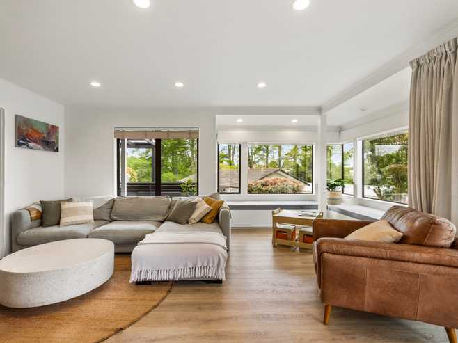2/214 Moore Street, Howick