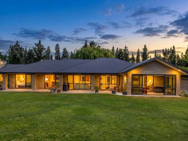 230 Hillview Road, Alexandra