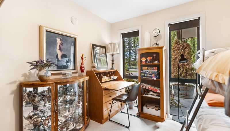 230 Hillview Road, Alexandra
