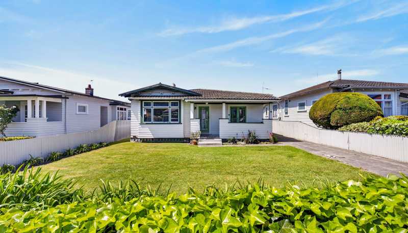 18 Kennedy Road, Napier South