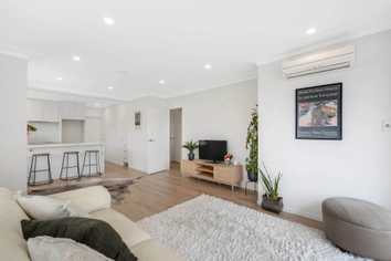 1/54 Moore Street, Howick