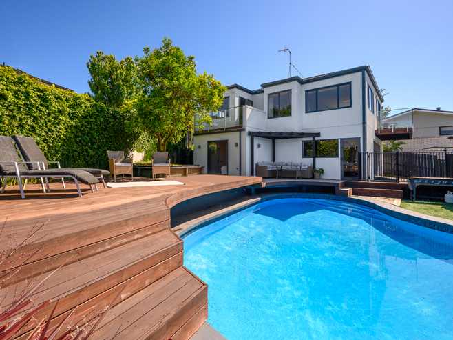 51B Meadowland Street, Matua