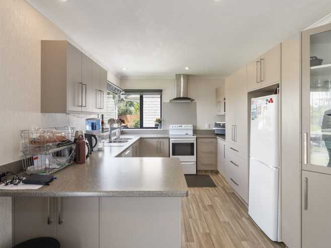 5 Lancewood Lane, Roslyn