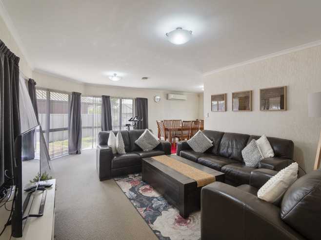 5 Lancewood Lane, Roslyn